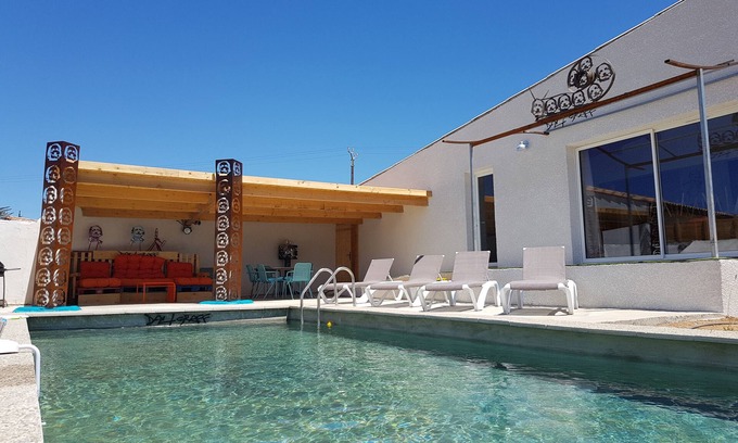 Montseret House | Villa d'artiste Dali Graff private pool, 30 min from the sea in Occitanie