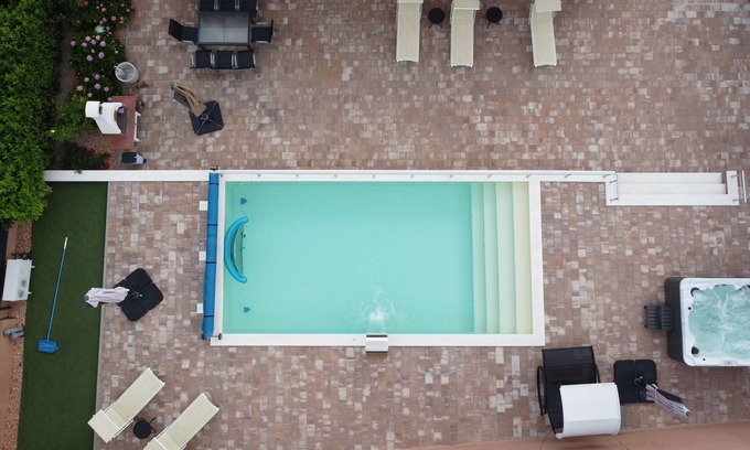 Sveti Petar Villa | Villa Dalmatian with heated pool and whirlpool.