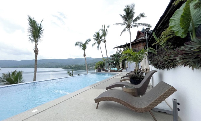 Puerto Galera Hotel | Villa De Pico Highland Beach Resort