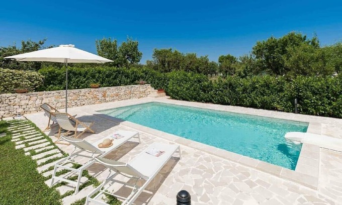 Impalata Villa | "Villa Degli Allori" Stunning Villa with Exclusive Private Pool, 4 Guests