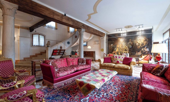 Treviso Villa | [Villa Design] Jacuzzi & Rooftop in Treviso