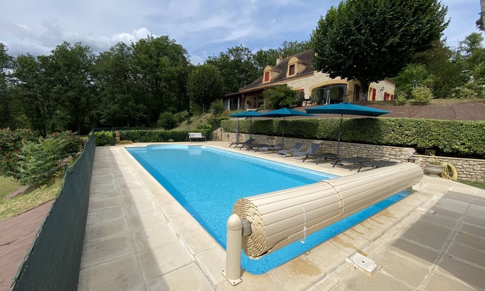 Saint-Medard Villa | Villa Dor-Lot 10/12 persons with large private heated pool and garden