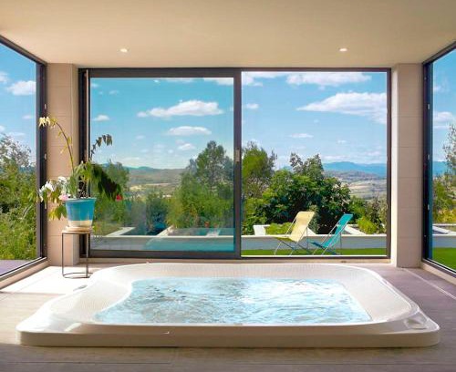 Montagnac Villa | Villa du Belvédère, piscine intérieure, spa et hammam