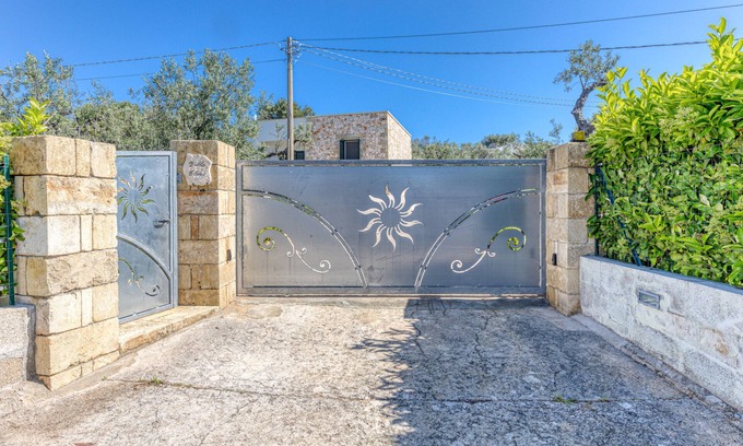 Marina di Pescoluse Villa | Villa Elena with Sea View, Wi-Fi and Air Conditioning
