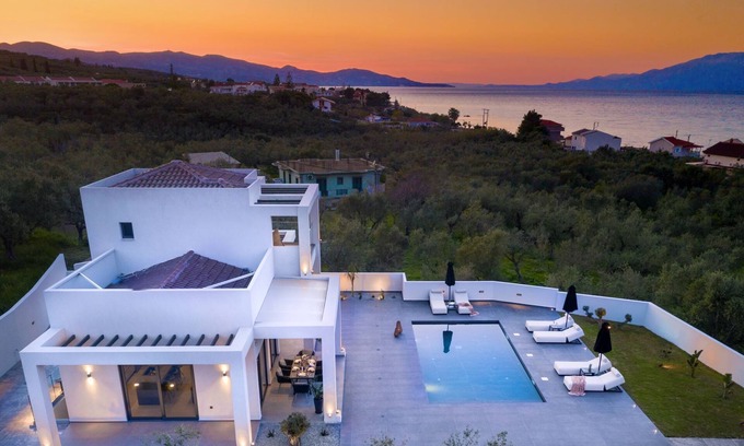 Psarou Villa | Villa Elysian - Three Bedroom Villa, Sleeps 6