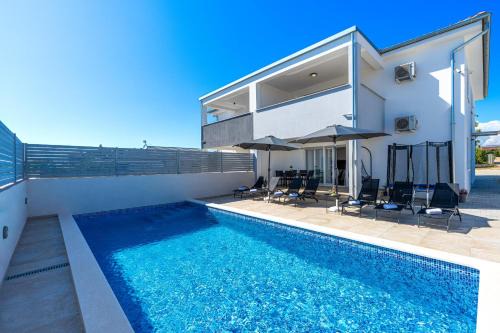 Sikici Villa | Villa Ema and Ana