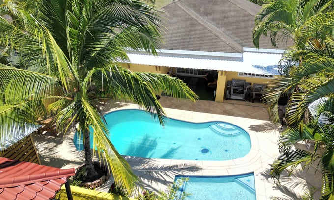 Corozal Villa | Villa en Palma Real con Piscina Privada