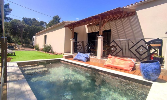 Montseret Villa | VILLA ENTIERE BELLEVUE - Balnéo - Piscine - Clim