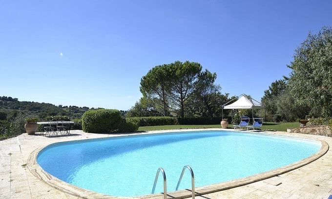 Manciano Villa | Villa Fanciulla: A splendid three-story villa made of stone, with Free WI-FI.