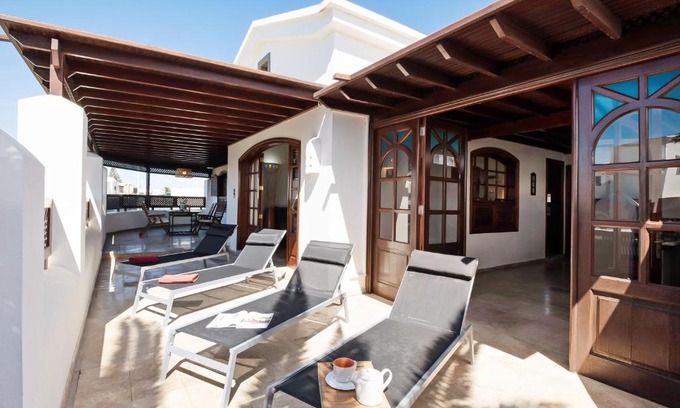 Montana Roja Villa | Villa Faro Park 2