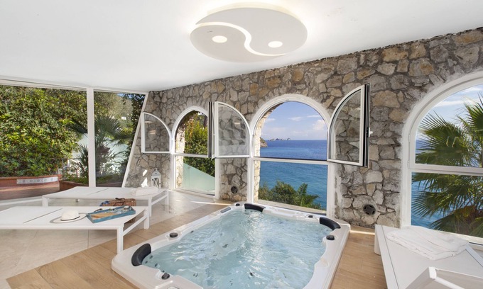 Marina del Cantone Villa | Villa Flory- Via Amerigo Vespucci - Nerano