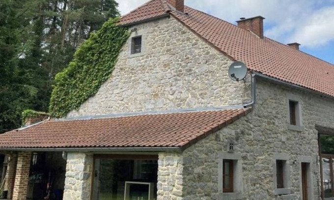 Chimay Villa | Villa for 21P with pool by the river
