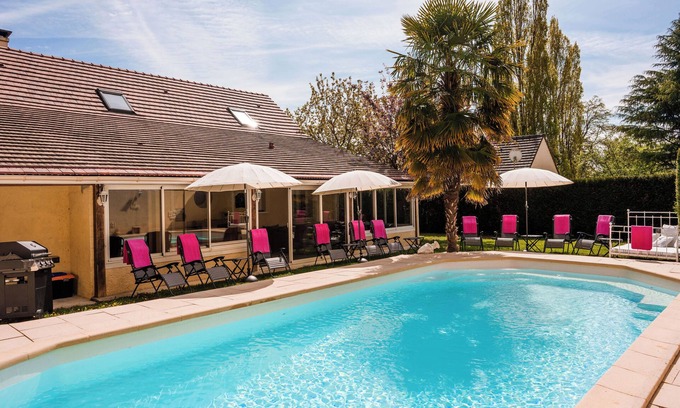 Vernou-la-Celle-sur-Seine Villa | Villa 4, Piscine Chauffée Privée, Proche Fontainebleau, au Calme