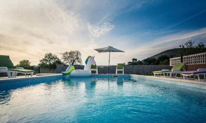 Labin House | Villa Gabi / Charming house with heated private pool, BBQ, Private Parking, parties allowed and children playground