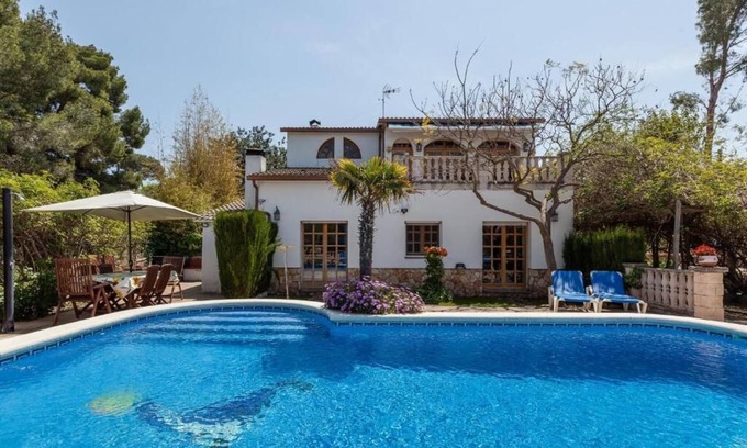 Castellet i la Gornal House | Villa Gessami - Perfect BCN Getaway