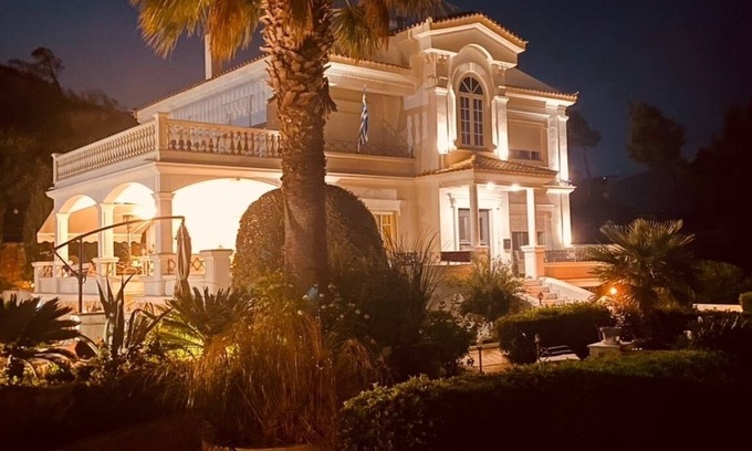 Rafina-Pikermi House | Villa Erato Elegant family villa in the suburbs of Athens. A home away from home