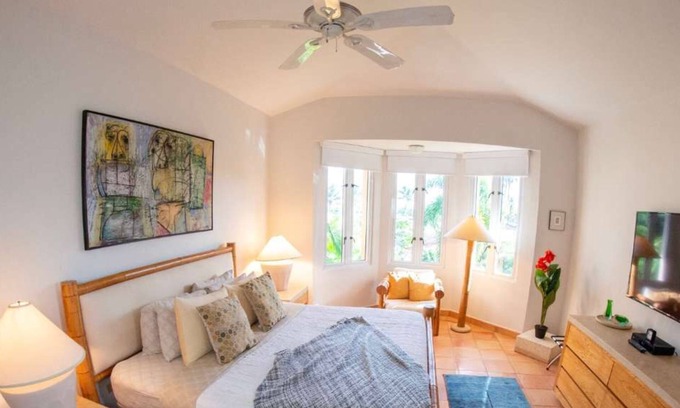 Dorado Pueblo Villa | Villa Granada at Dorado Beach Resort, pool nearby