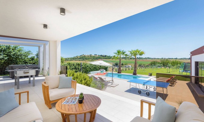 Sikici Villa | Villa GROFICA luxury and romance, heated pool, jacuzzi, tavern and near to sea