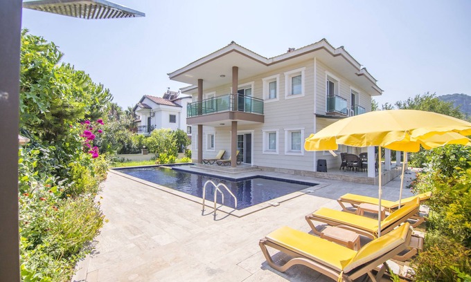 Dalyan City Center Villa | Villa Hadigari with private pool/children pool/jacuzzi and so reasonable price