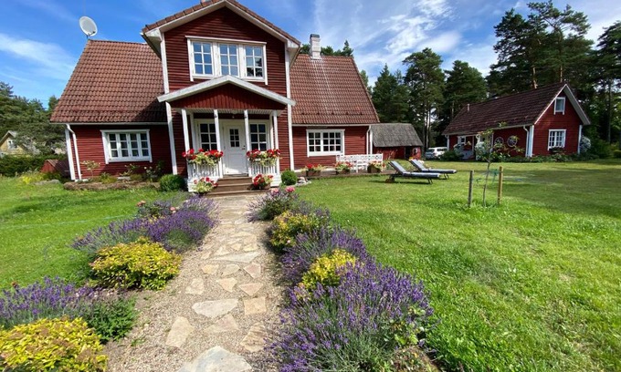 Laane-Nigula Parish House | Villa Hanson