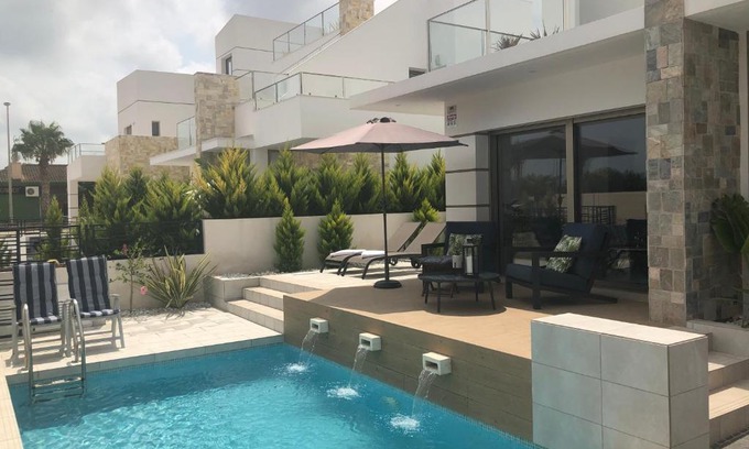 Los Alcazares Villa | Villa Happy Moments