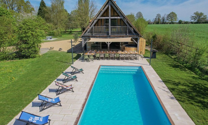 Eperrais Villa | Villa Haut Briauche (61) - Heated pool - Beach Volley - 2h Paris - 45p