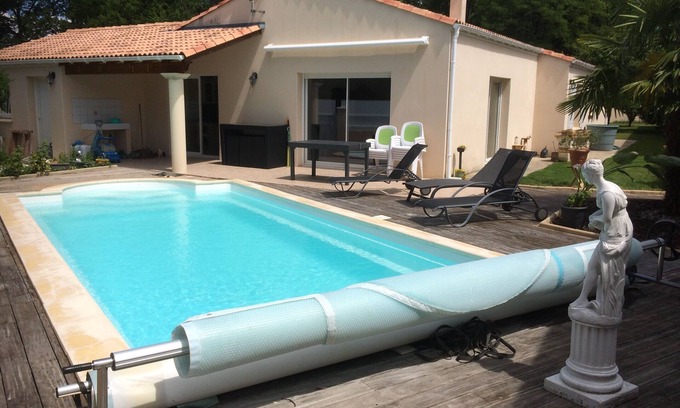 Breuillet Villa | VILLA + HEATED POOL in CHARENTE MARITIME