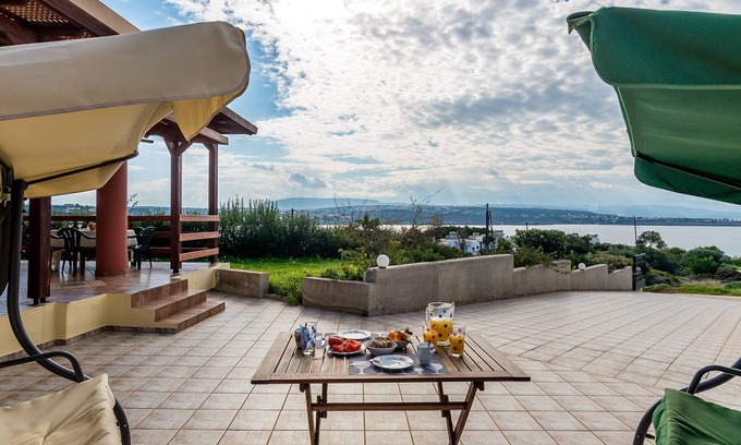 Tersanas Villa | Villa Helen 200m from Tersanas Beach