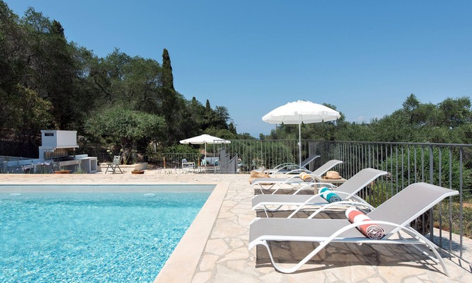 Kassiopi Villa | Villa Helonaki