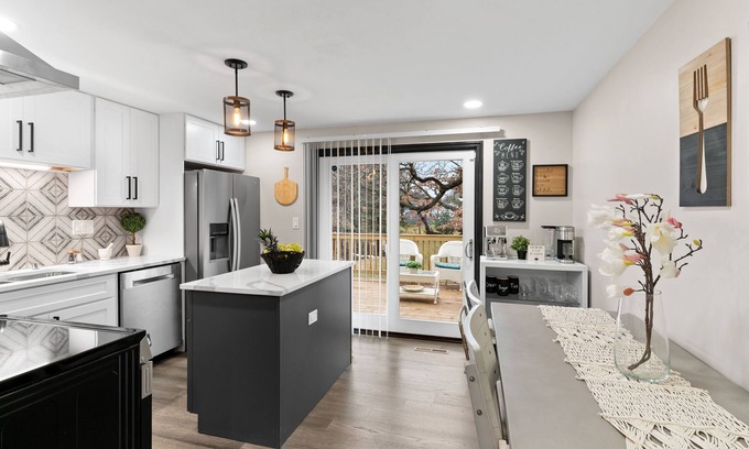 Lake Geneva House | Villa Hermosa LG WI: Stylish Getaway, Memorable Stay