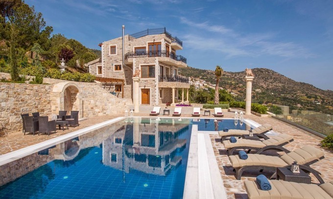 Linoperamata Villa | Villa Hesperos - Five Bedroom Villa, Sleeps 10