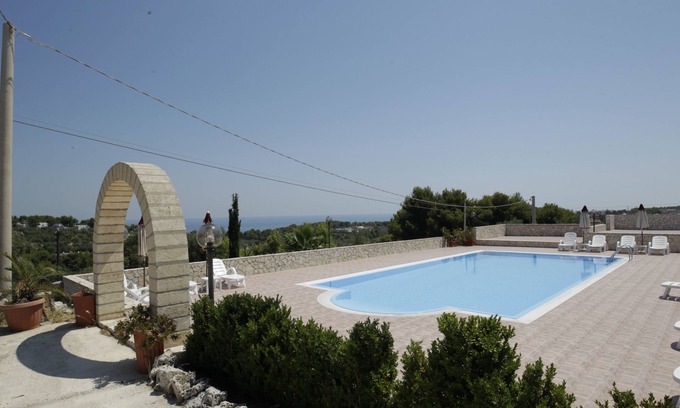 Defensola Villa | Villa Hibiscus - Panoramic studio for 2 people in villa with swimming pool