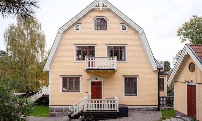 Islinge Apartment | Villa idyll centrally located on Lidingö