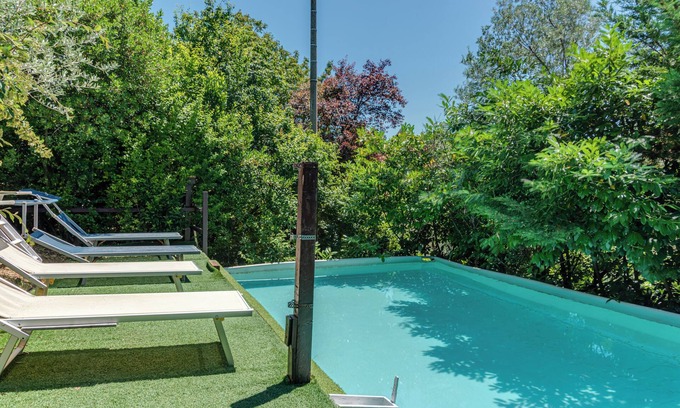 Rignano sull'Arno Villa | Villa 'Il Frassine' with Private Pool, Wi-Fi and Air Conditioning