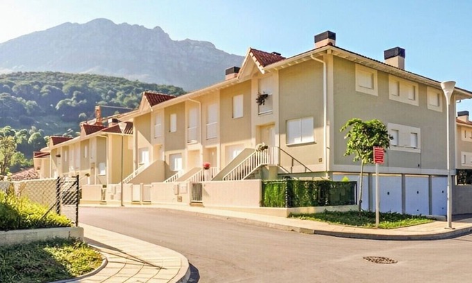 Arredondo House | Villa in Arredondo. Arredondo between rivers and mountains, 20 minutes from the beaches.