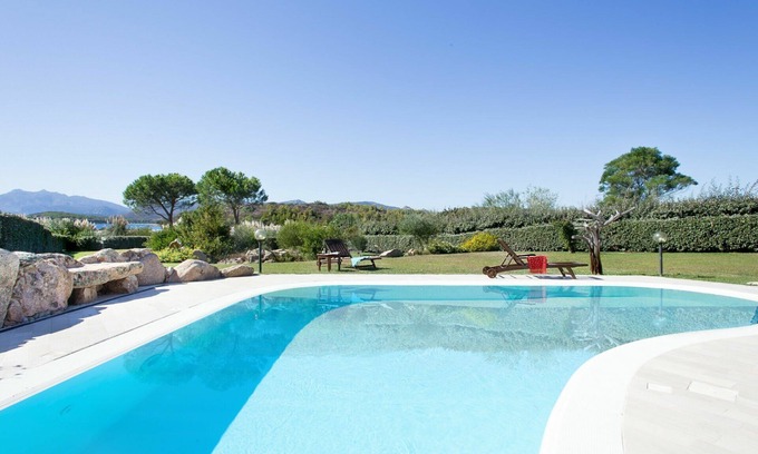 Capo Coda Cavallo Villa | Villa in Capo Coda Cavallo with 6 bedrooms sleeps 12