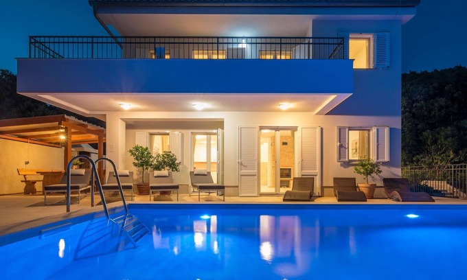 Martinscica Villa | Villa in Cres with Sea Views & Pool