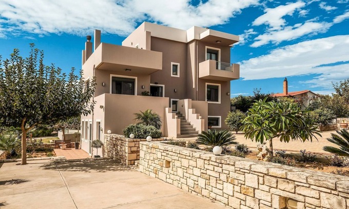 Platanes Villa | Villa in Crete with Stunning Rural Views