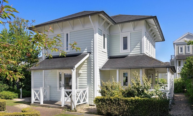 Municipality of Hellevoetsluis Villa | Villa in Hellevoetsluis near North Sea Beach