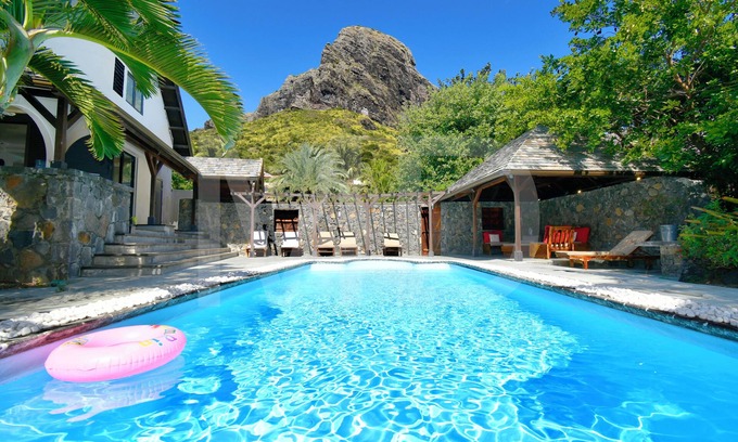 Le Morne Villa | Villa in Le Morne with pool and maid