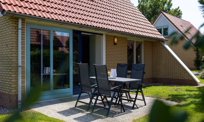 Andijk House | Villa in Netherlands with Spacious Garden