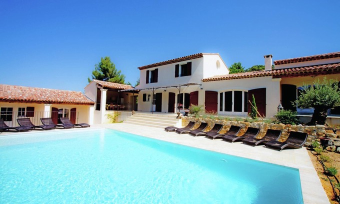 Martres-Tolosane Villa | Villa in Provence with Infinity Pool