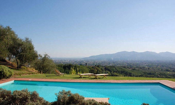 Capannori Villa | Villa in Segromigno In Monte with 6 bedrooms sleeps 12