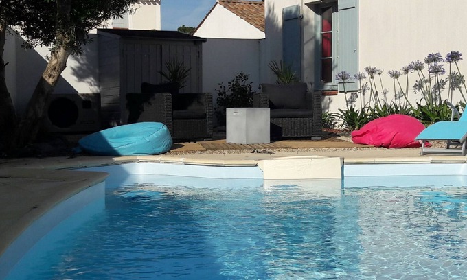 Saint-Jean-de-Monts Villa | Villa in Saint de monts with pool heating and free WIFI in the house