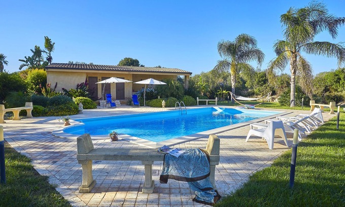 Castelvetrano House | Villa in Selinunte with Pool & Olive Groves