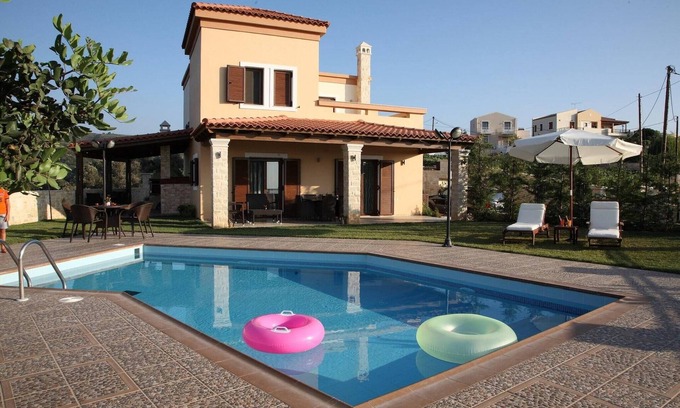 Skouloufia Villa | Villa in Skouloufia with Private Pool & Views
