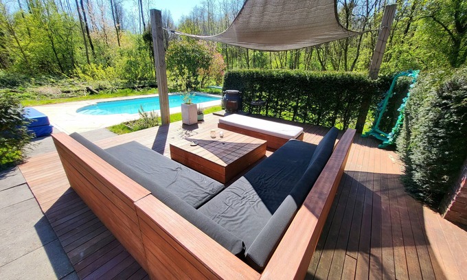 Municipality of Velsen Villa | Villa in the forrest of Amsterdam with Pool and Jacuzzi