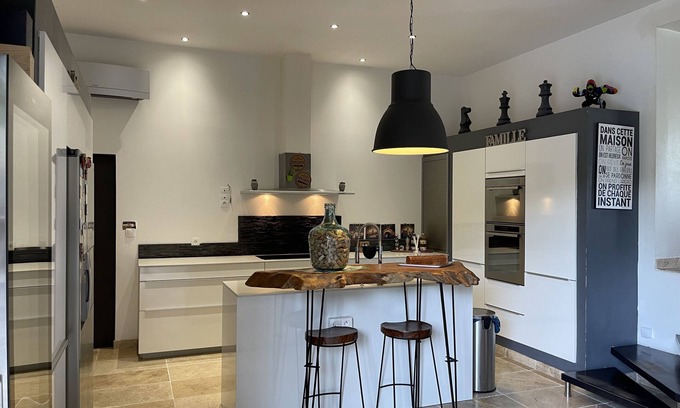 Bouc-Bel-Air Villa | VILLA IN THE HEART OF PROVENCE