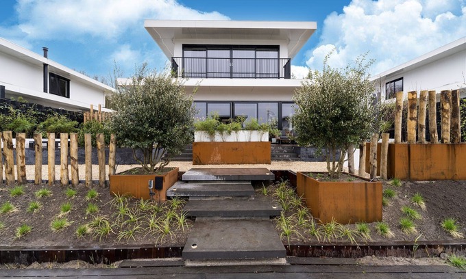 Zeewolde Villa | Villa in Zeewolde near town center