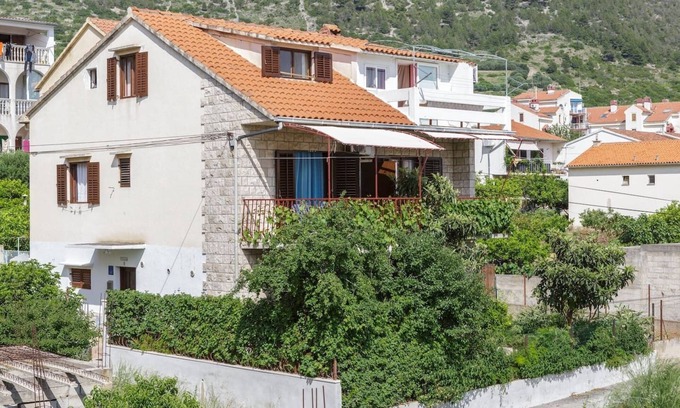 Komiza House | Villa Ina - house with pool in Komiža